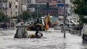 İstanbul'da gök gürültülü sağanak etkili oluyor