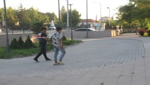 Konya'da kuzeninin ateşlediği tüfekten çıkan saçmaların isabet ettiği çocuk öldü