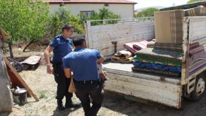 Konya'da yalnız yaşayan kadına polis sahip çıktı