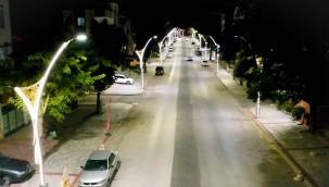 Körfez Akşemsettin Caddesi ışıl ışıl oldu