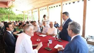 Kubilay ve Şayir, Tepecik’te vatandaşlarla buluştu