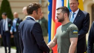 Macron 'tahıl gemisi' ve 'Rus dezenformasyonu' konularında Zelenskiy'le telefonda görüştü