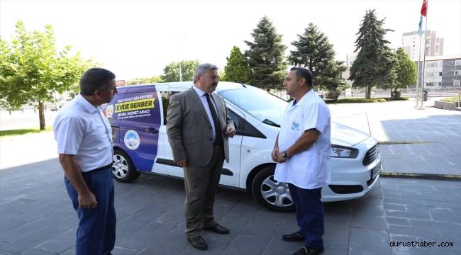 Melikgazi Belediyesi "mobil berber" hizmeti başlattı