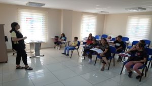 Melikgazi'nin yaz kursları sürüyor 