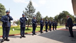 Milli Savunma Bakanı Akar'dan, 9. Ana Jet Üs Komutanlığına ziyaret