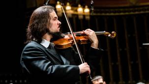 Müthiş Macar Yorumcu Antal Zalai Gümüşlük Antik Taş Ocağı’nda