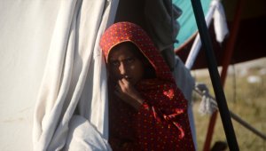 Pakistan'da selzedeler yardımların bir an önce ulaşmasını bekliyor