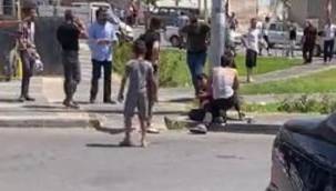 Pazarcılar bıçakla birbirine girdi