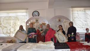 Şahinbey Belediyesi kursiyerleri el emeği göz nuru çalışmalarını sergilediler