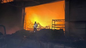 Samsun'da gıda ve kozmetik fabrikasında yangın çıktı