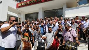 Şehzadeler belediyesi'nde davul zurnalı zam sevinci 