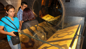 Talas'ın tıpkıbasım Kur'an sergisine yoğun ilgi