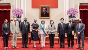 Tayvan lideri Tsai, adayı ziyaret eden Pelosi'ye şeref madalyası verdi