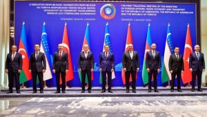 Türkiye-Özbekistan-Azerbaycan Üçlü Dışişleri, Ticaret ve Ulaştırma Bakanları Toplantısı Taşkent'te başladı
