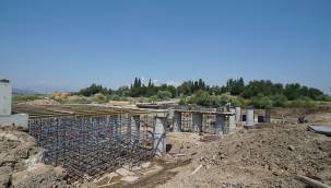 Türkoğlu’nun Yeni Köprüsü Yükseliyor