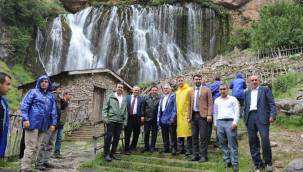 Vali Çiçek talimat verdi! Kapuzbaşı için cam teras tamam 