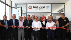 Vali Çiçek ve Memduh Büyükkılıç, ‘Erdemlerimiz ile Varız Projesi’ açılış ve imza törenine katıldı