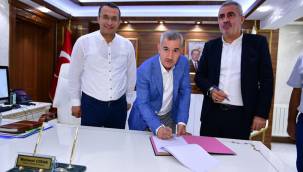 Yeşilyurt Belediyesi’nde En Düşük Personel Maaşı 8 Bin 323 TL. Oldu