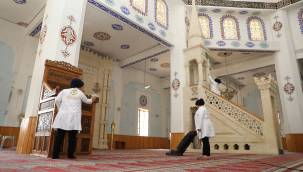 Yüreğir'de ibadethaneler özenle temizleniyor