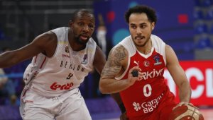 A Milli Basketbol Takımı, 2022 Avrupa Şampiyonası'nda son 16 turuna yükseldi