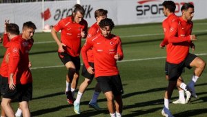 A Milli Futbol Takımı'nda Lüksemburg maçı hazırlıkları başladı