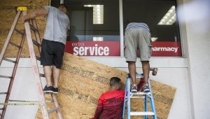 ABD, Ian Kasırgası'na karşı hazırlıklarını tamamlamaya çalışıyor