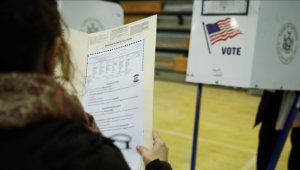 ABD'de dün yapılan ön seçimleri Trump yanlısı adaylar kazandı