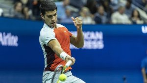 Alcaraz, ABD Açık tarihinin 2. en uzun maçı sonunda yarı finalde