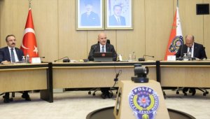 Bakan Soylu başkanlığında asayiş, trafik, göç ve terör değerlendirme toplantısı yapıldı