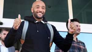 Beşiktaş, İngiliz futbolcu Nathan Redmond ile sözleşme imzaladı