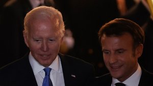 Biden, 1 Aralık'ta Macron'u Beyaz Saray'da ağırlayacak