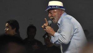 Brezilya'da seçim anketleri Lula da Silva'nın zaferine işaret ediyor