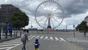 Brüksel sakinleri "arabasız" yolların keyfini yaşadı