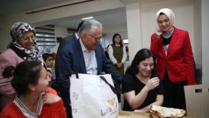 Büyükşehir, açıkta kalan öğrenciye otel ya da para desteğinde bulunacak