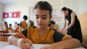 Çocukların okula mutlu başlamaları hayatlarını olumlu etkiliyor