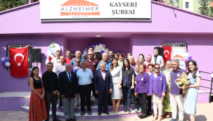 Doktor Başkandan Alzheimer Hastalarına 