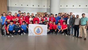 Dünya şampiyonu Grekoromen Güreş Milli Takımı, yurda döndü