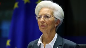 ECB Başkanı Lagarde, enflasyonda risklerin yukarı yönlü olduğunu bildirdi
