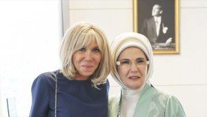 Emine Erdoğan, Fransa Cumhurbaşkanı Macron'un eşi Brigitte Macron ile görüştü