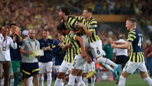 Fenerbahçe, UEFA Avrupa Ligi gruplarına galibiyetle başladı