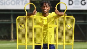 Fenerbahçeli Batshuayi, doğum günü hediyesi olarak derbi galibiyeti istiyor