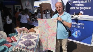 Geleneksel yöntemlerle kenevirden örülen giysiler TEKNOFEST'te sergileniyor