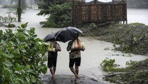 Hindistan'da son 24 saatte şiddetli yağışlar ve yıldırım düşmesi nedeniyle 36 kişi öldü