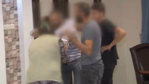 İçişleri Bakanlığı, evlat nöbetindeki 38'inci kavuşma anına ilişkin görüntüleri paylaştı