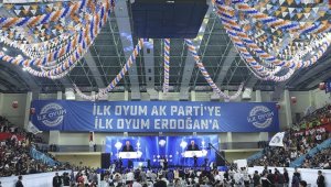 "İlk Oyum Erdoğan'a, İlk Oyum AK Parti'ye" Sakarya'dan başladı
