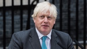 İngiltere Başbakanı Johnson, Kraliçe'ye istifasını sundu