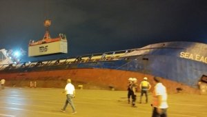 İskenderun'da limanda su alan konteyner gemisi battı