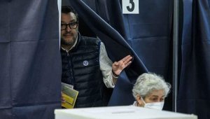 İtalya'da halk genel seçimler için sandık başında 