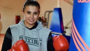 Kadın Boks Milli Takımı'na seçilen Eda Yenilmez, Avrupa Şampiyonası öncesi iddialı
