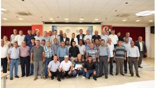 Kayseri Büyükşehir Belediye Başkanı Memduh Büyükkılıç Yeşilhisar’da mahalle muhtarları ve çiftçilerle bir araya geldi. 